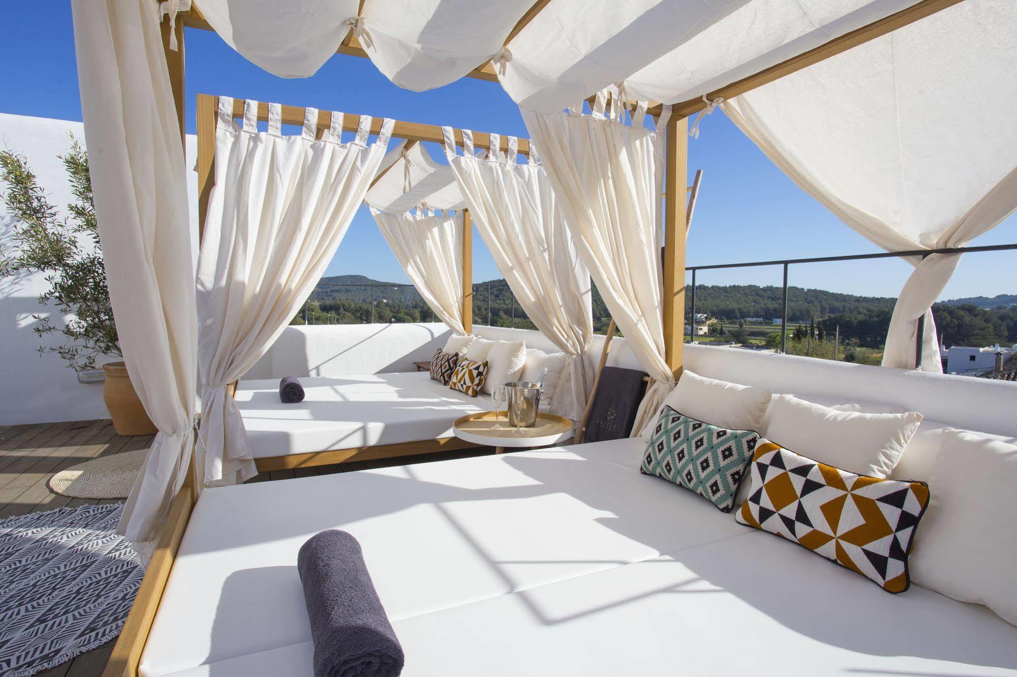 Gatzara Suites Santa Gertrudis Santa Gertrudis  Exterior photo